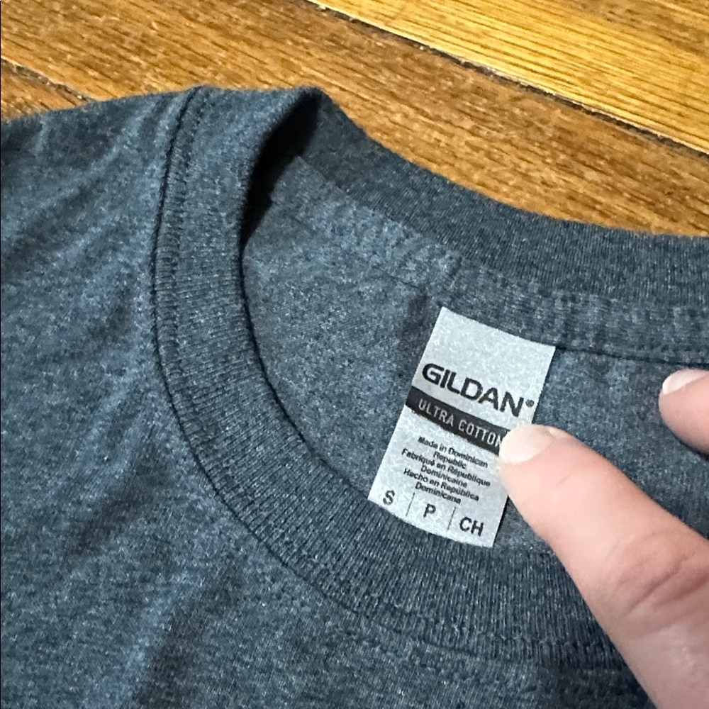 Old Bay Seasoning Unisex Charcoal Crab Graphic Tee, Small - Picture 2 of 5